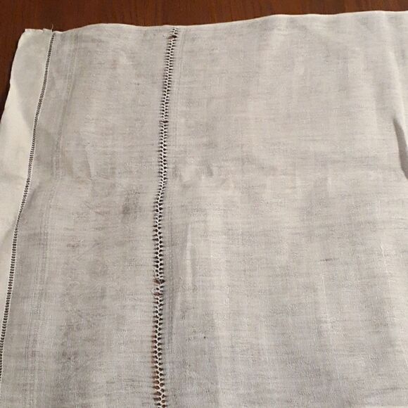 1 pc white linen runner 68" X 18" - Picture 5 of 5